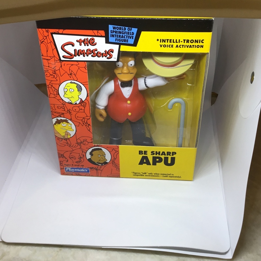 The Simpsons Be Sharp Apu Action Figure - Red and Black